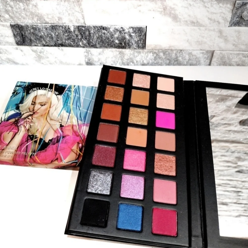 KYLIE‎ JENNER COSMETICS Pressed Powder BIRTHDAY PARTY Palette nib